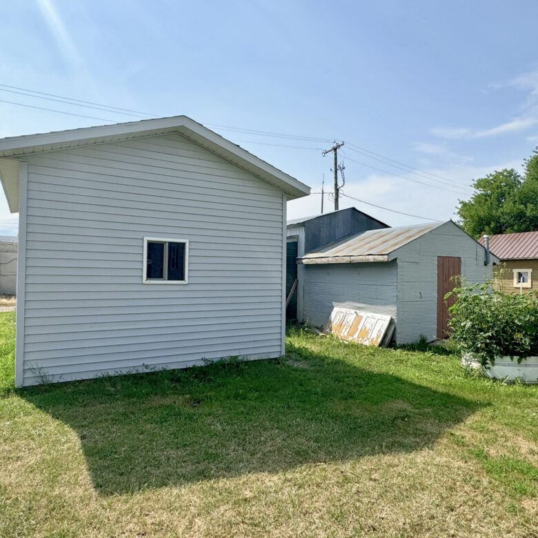 806 7th St – Britton, SD