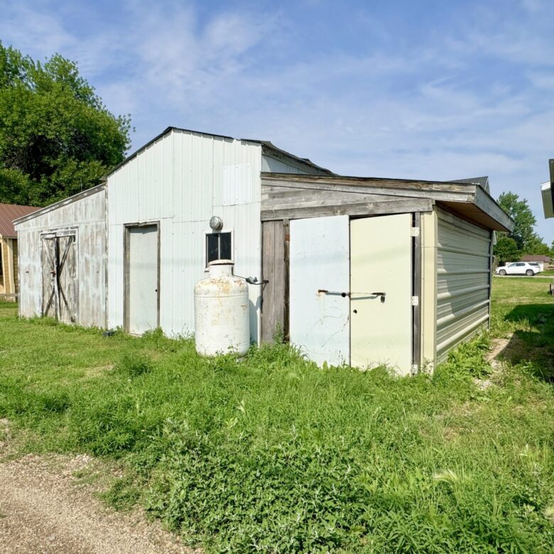 806 7th St – Britton, SD