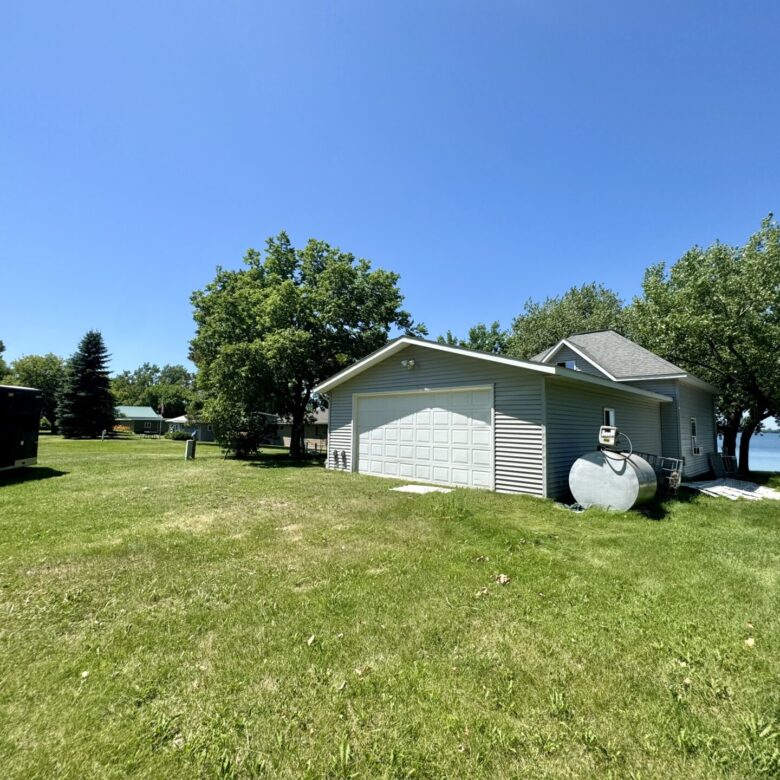 Clear Lake – 442974 South Shore Dr. Lake City, SD