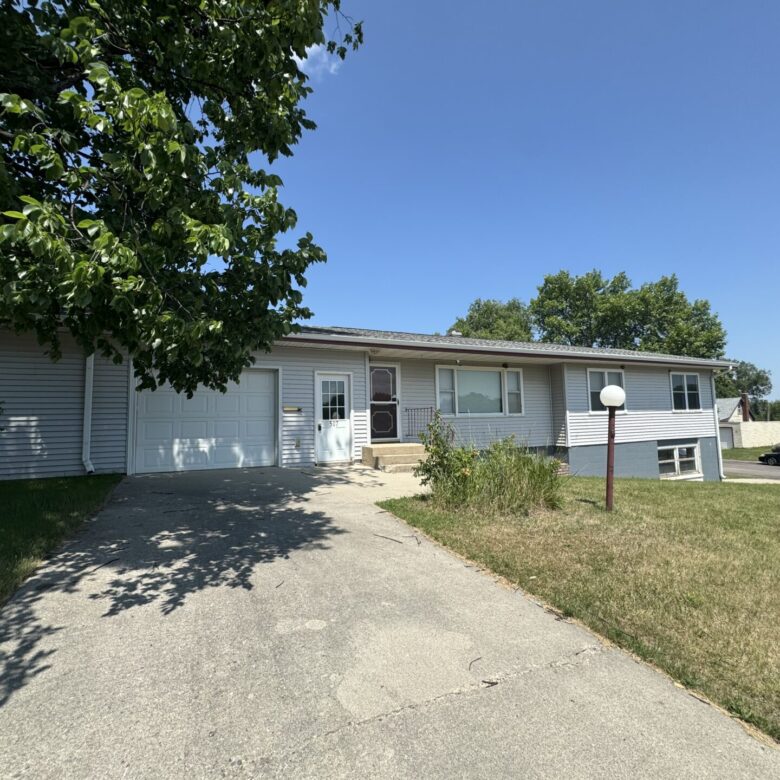 507 Maple St. W. – Sisseton, SD