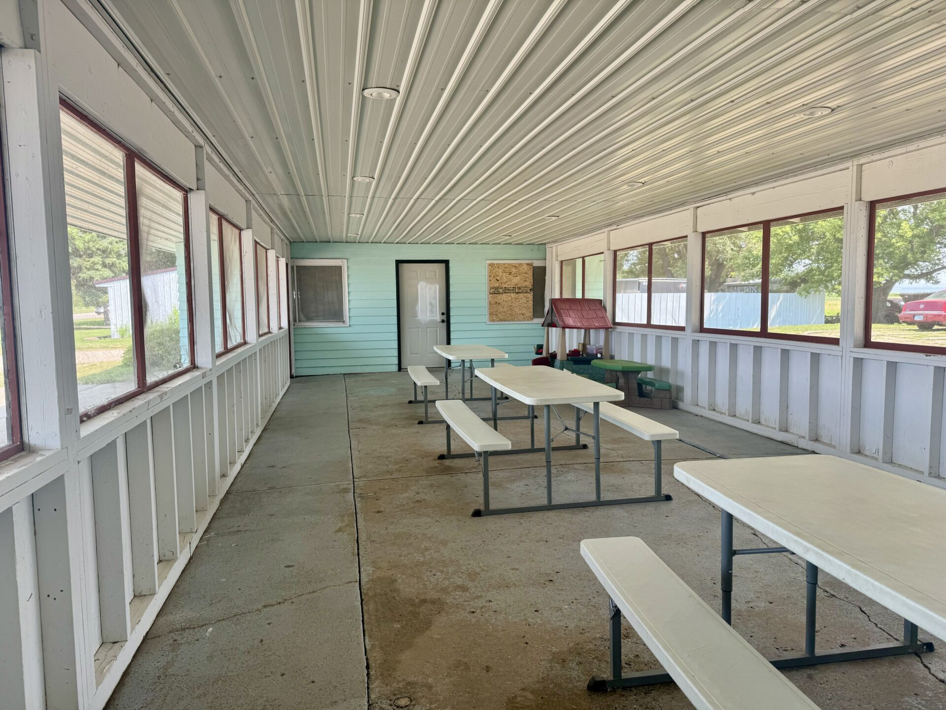 Commercial Business – “Kree Mee” – Britton, SD