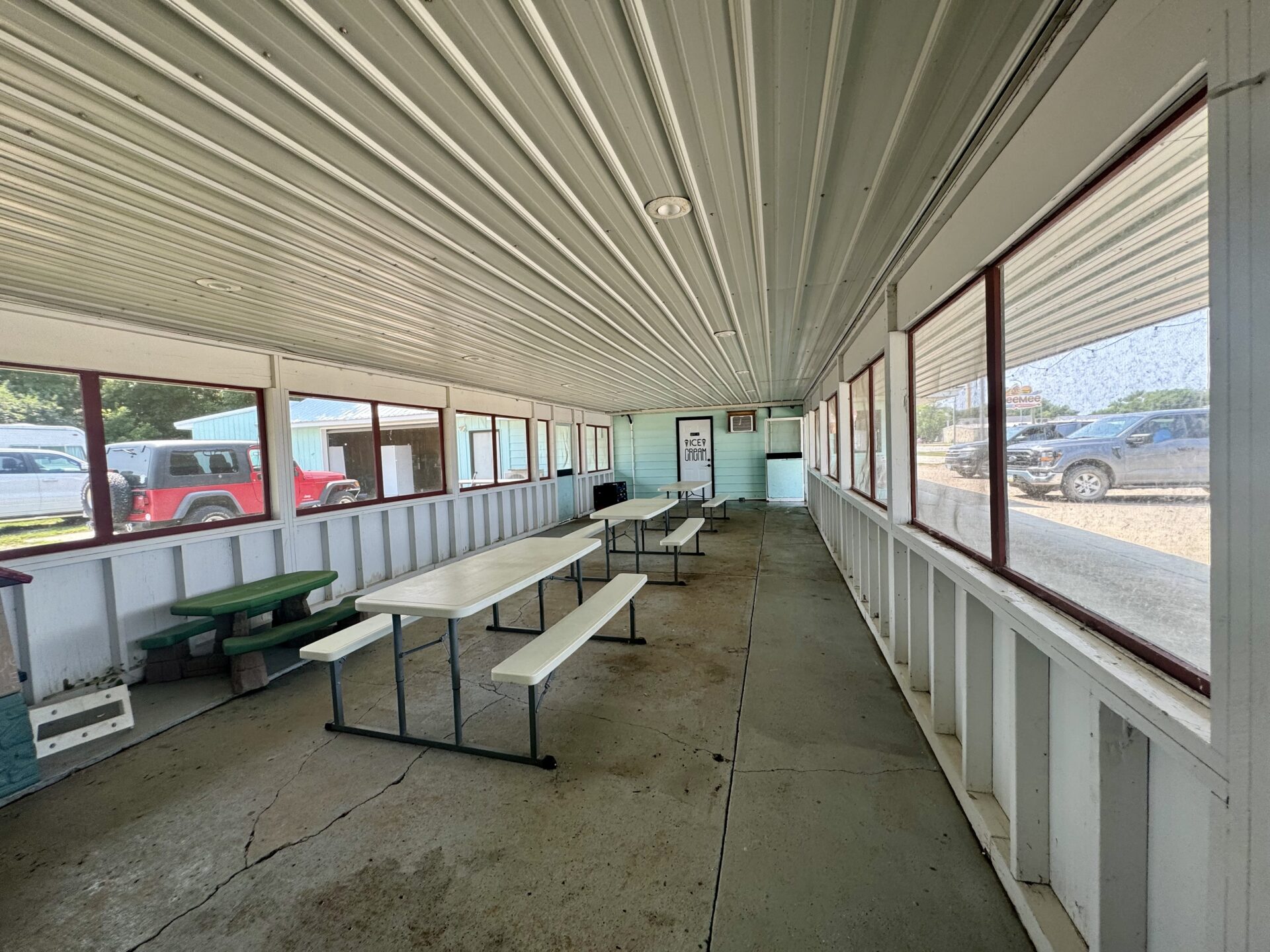 Commercial Business – “Kree Mee” – Britton, SD
