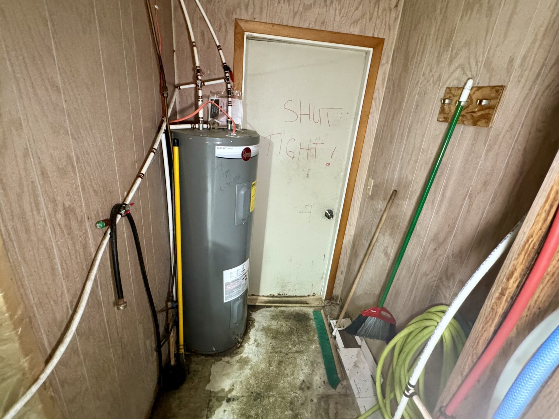 Commercial Business – “Kree Mee” – Britton, SD