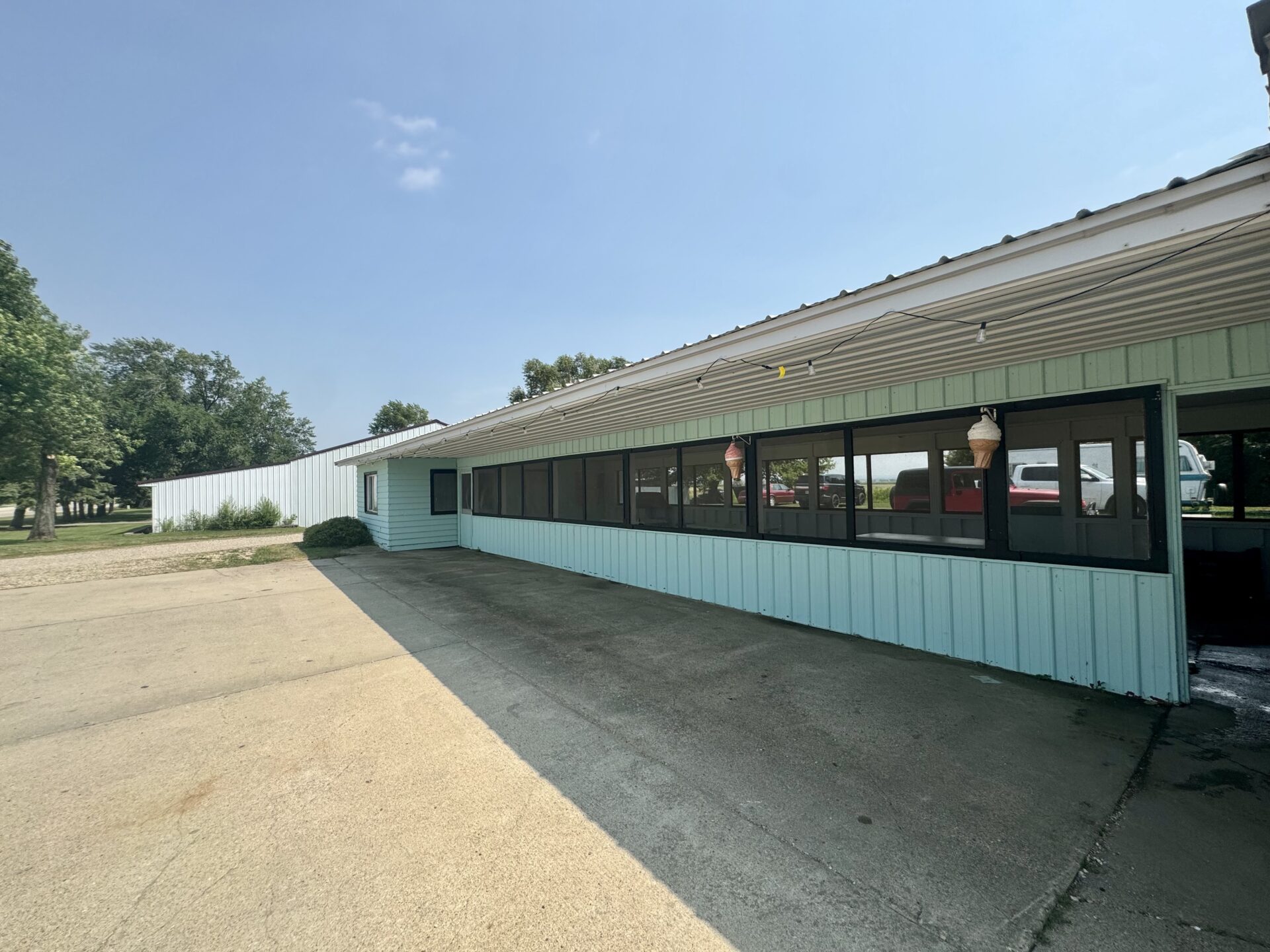 Commercial Business – “Kree Mee” – Britton, SD