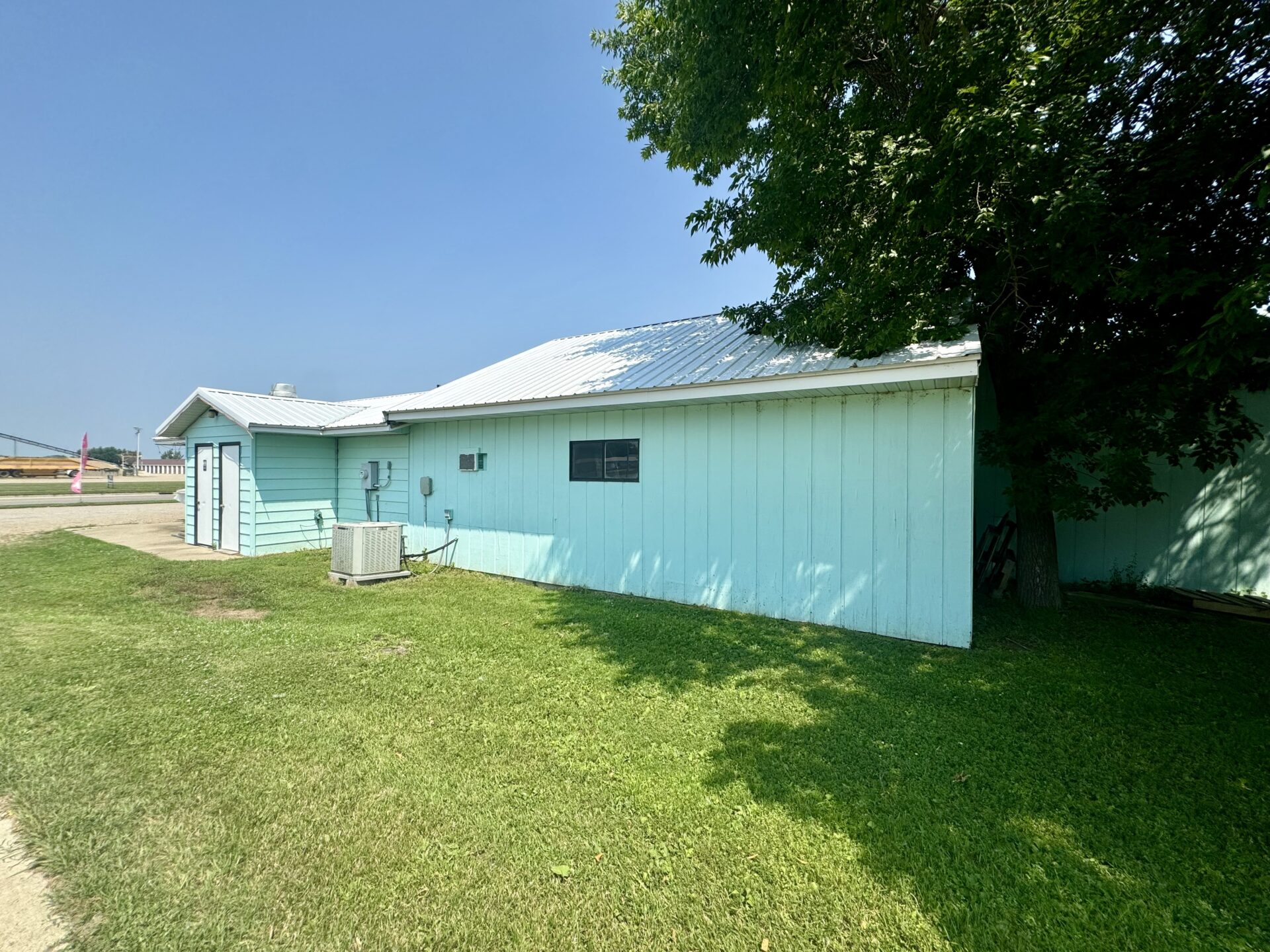 Commercial Business – “Kree Mee” – Britton, SD