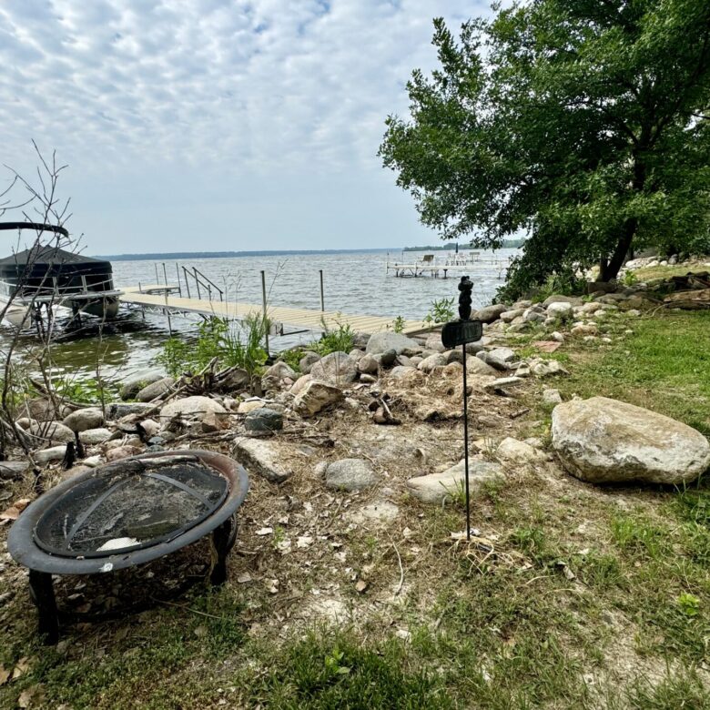 50′ Lake Lot – Lake Traverse – SD Side