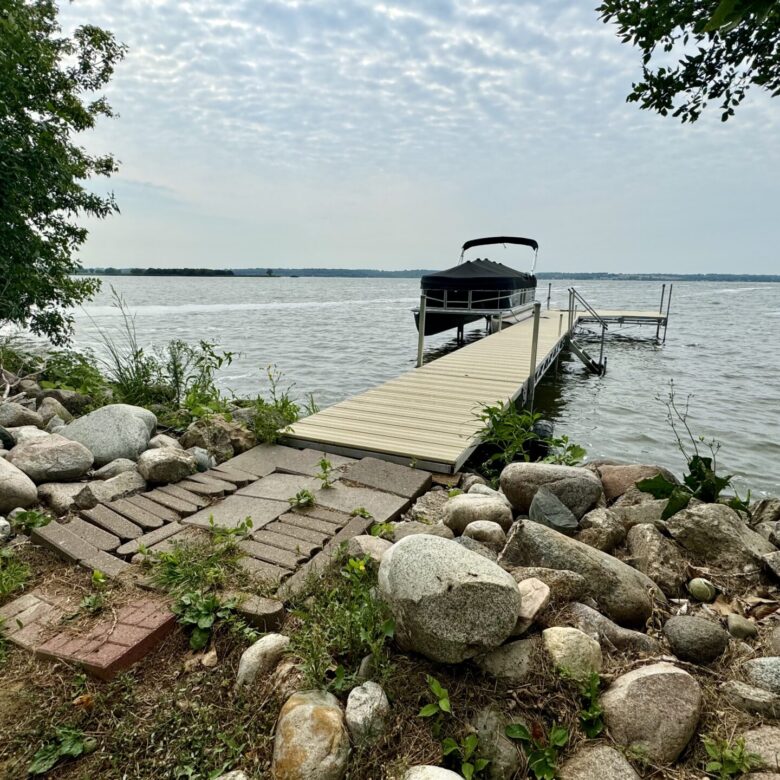 50′ Lake Lot – Lake Traverse – SD Side