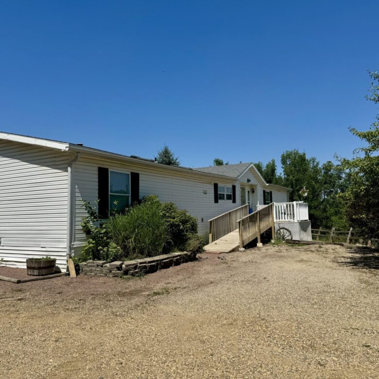 109 Broadway St. N. – Lake City, SD