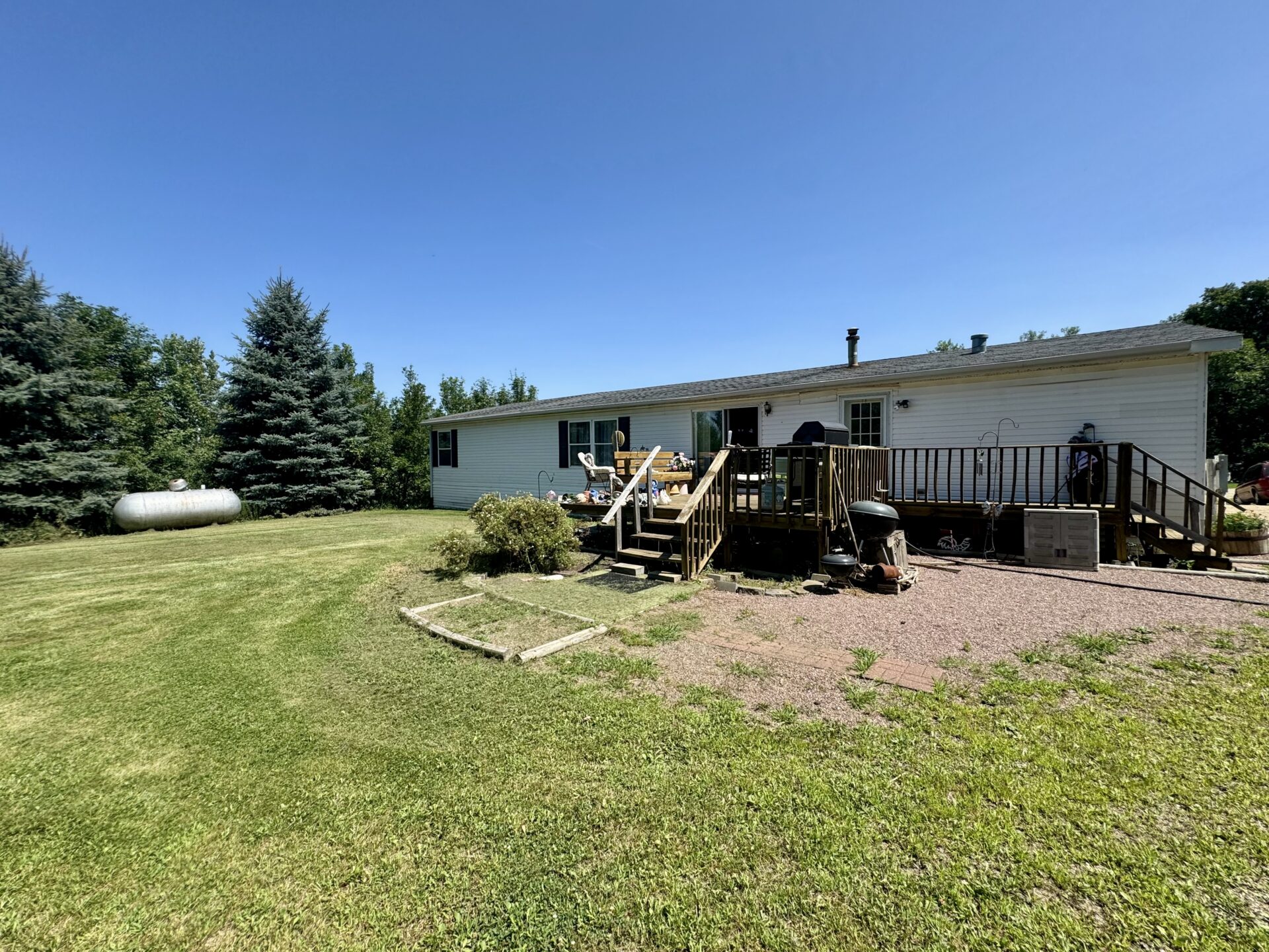 109 Broadway St. N. – Lake City, SD