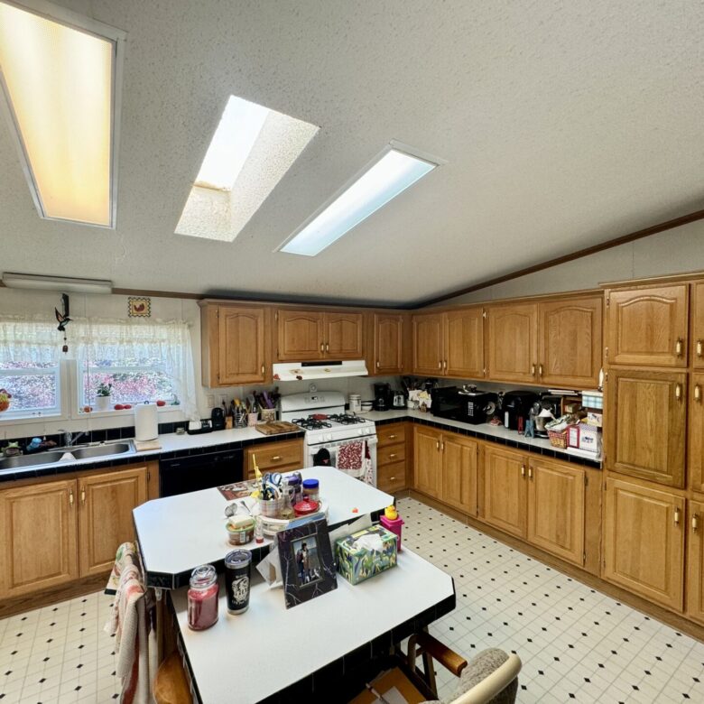 109 Broadway St. N. – Lake City, SD
