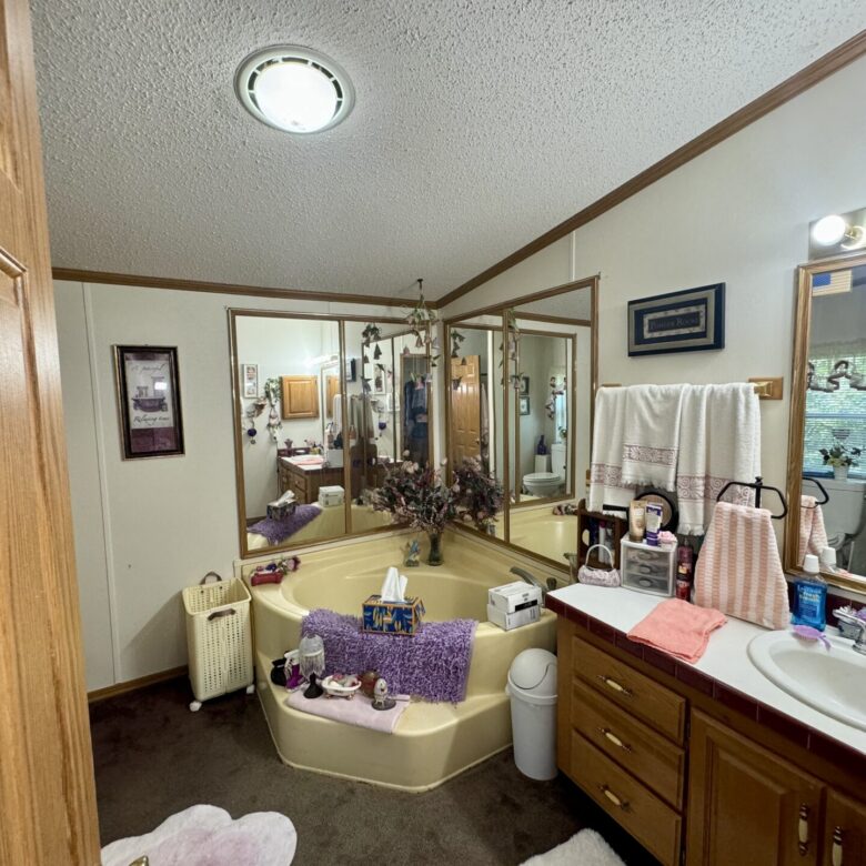 109 Broadway St. N. – Lake City, SD