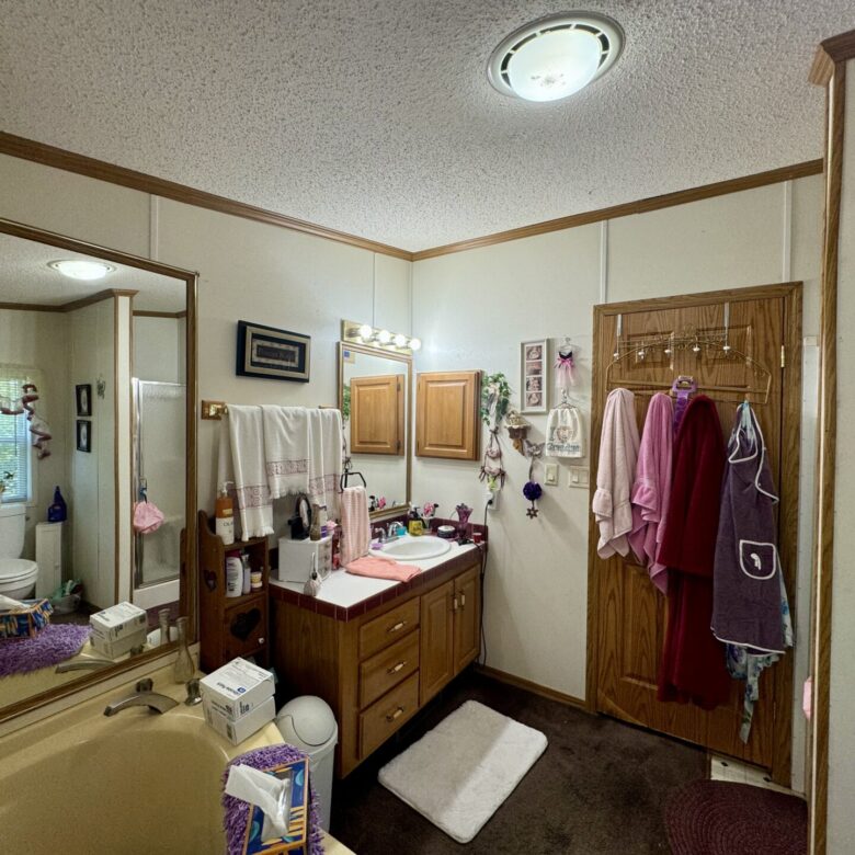 109 Broadway St. N. – Lake City, SD