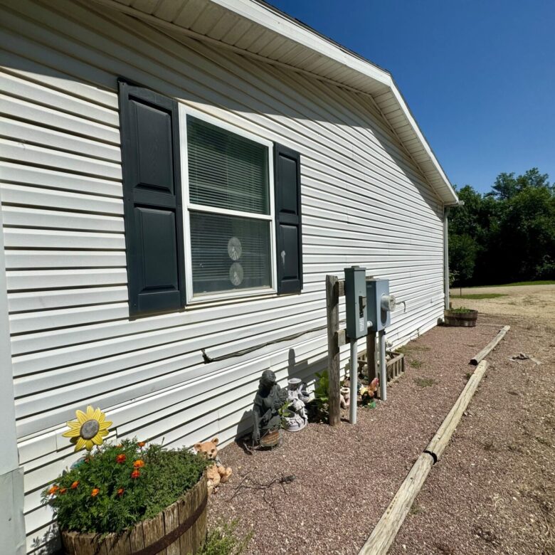 109 Broadway St. N. – Lake City, SD