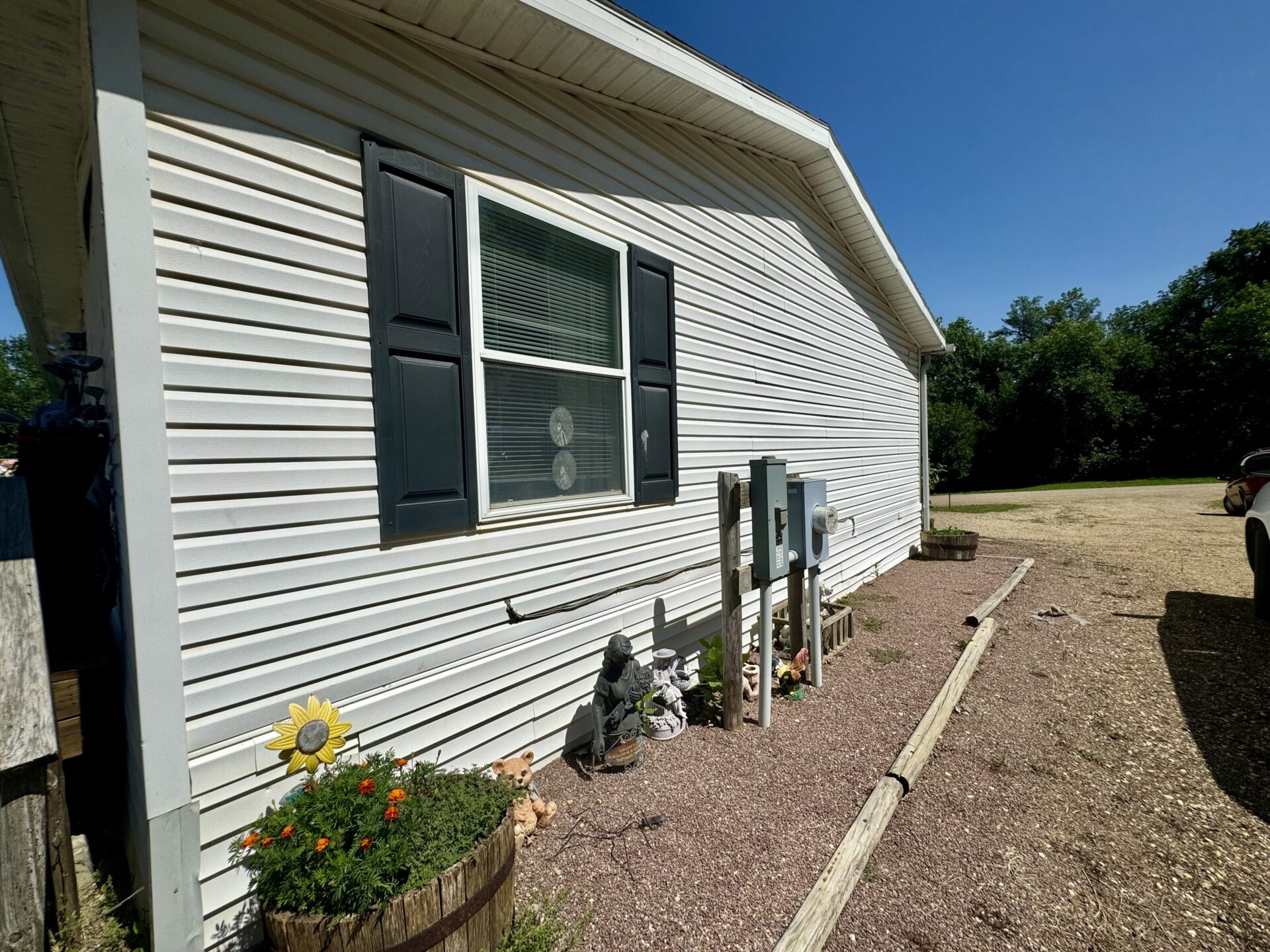109 Broadway St. N. – Lake City, SD