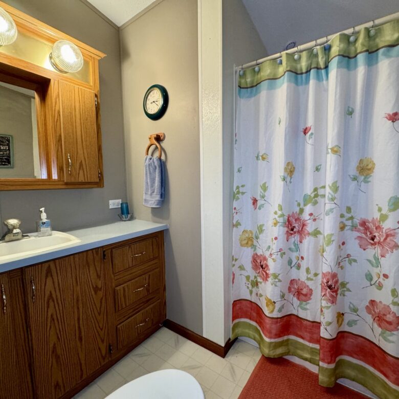 Almos Lake – 121109 Buffalo Lake Ln Eden, SD