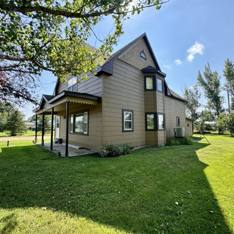 1803 Vander Horck St. – Britton, SD