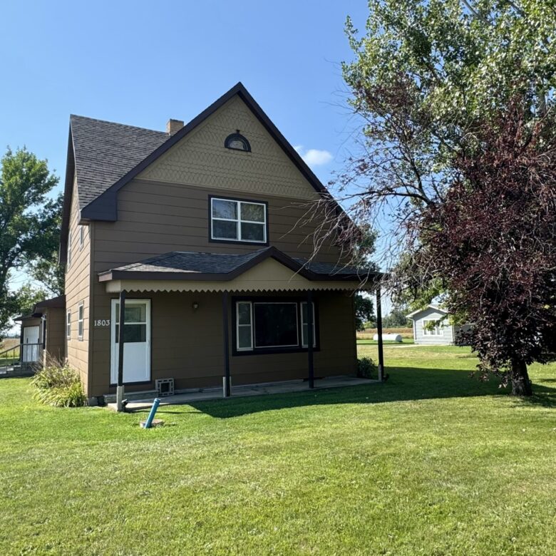 1803 Vander Horck St. – Britton, SD