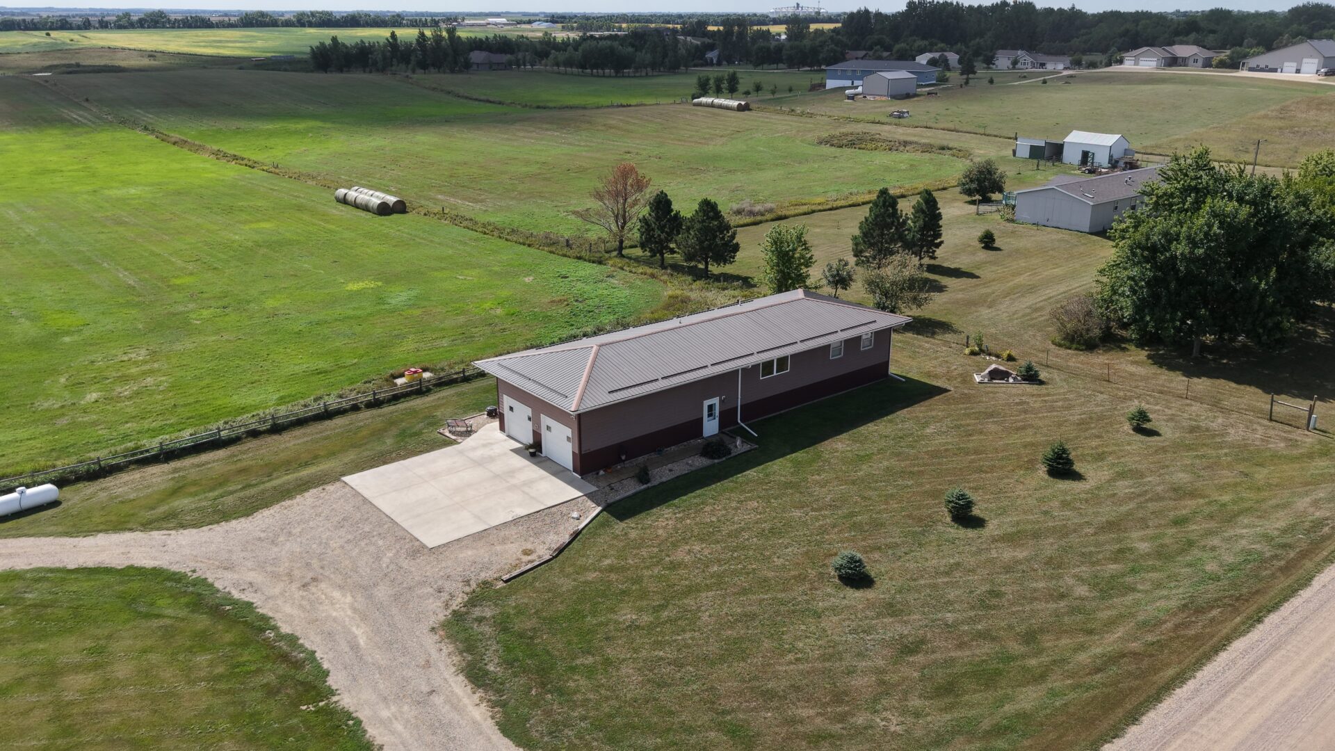 10+/- Acre – 42475 109th St. – Britton, SD