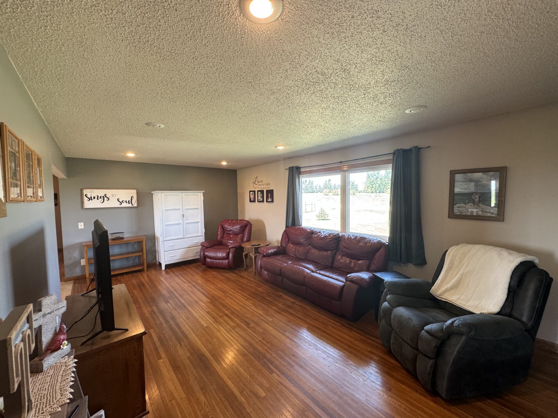 10+/- Acre – 42475 109th St. – Britton, SD