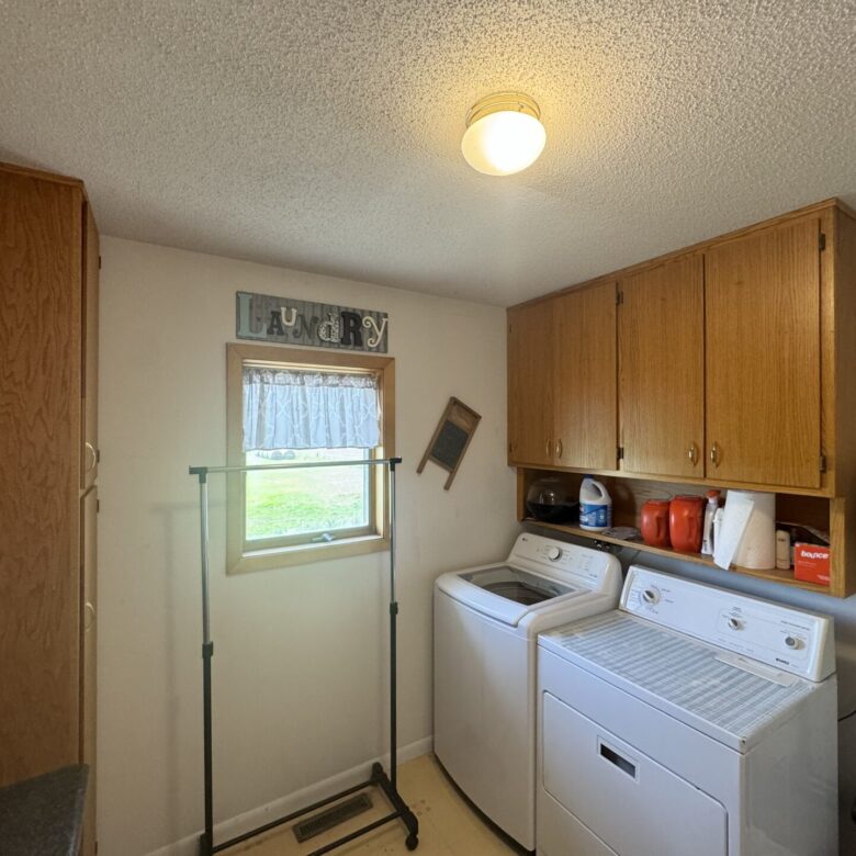 10+/- Acre – 42475 109th St. – Britton, SD