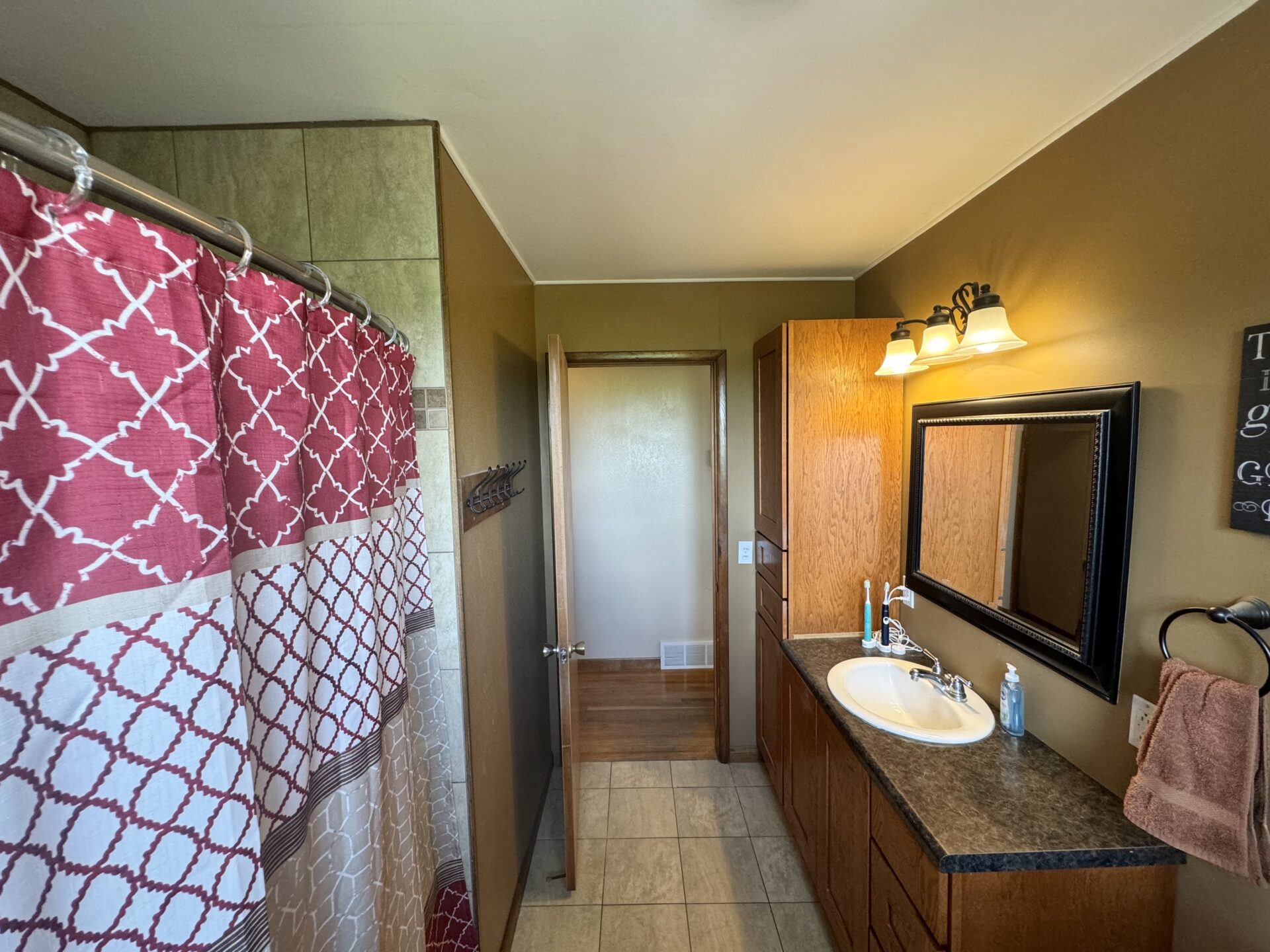 10+/- Acre – 42475 109th St. – Britton, SD