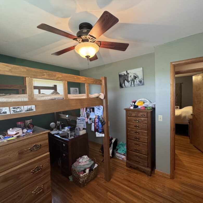 10+/- Acre – 42475 109th St. – Britton, SD