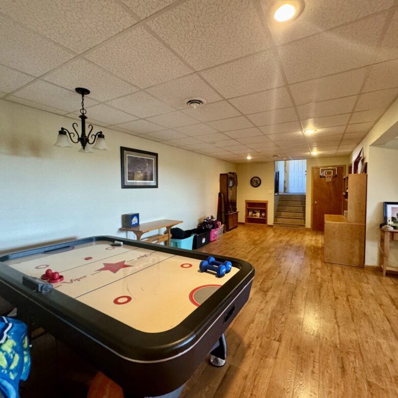 10+/- Acre – 42475 109th St. – Britton, SD