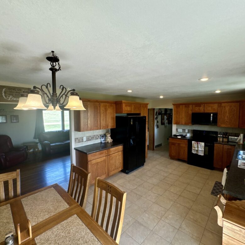 10+/- Acre – 42475 109th St. – Britton, SD