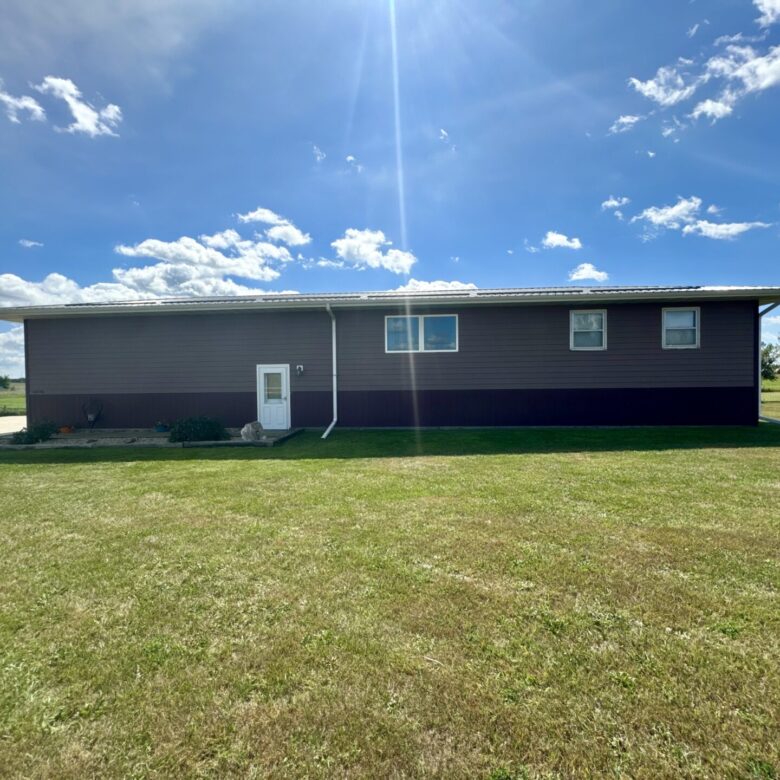 10+/- Acre – 42475 109th St. – Britton, SD