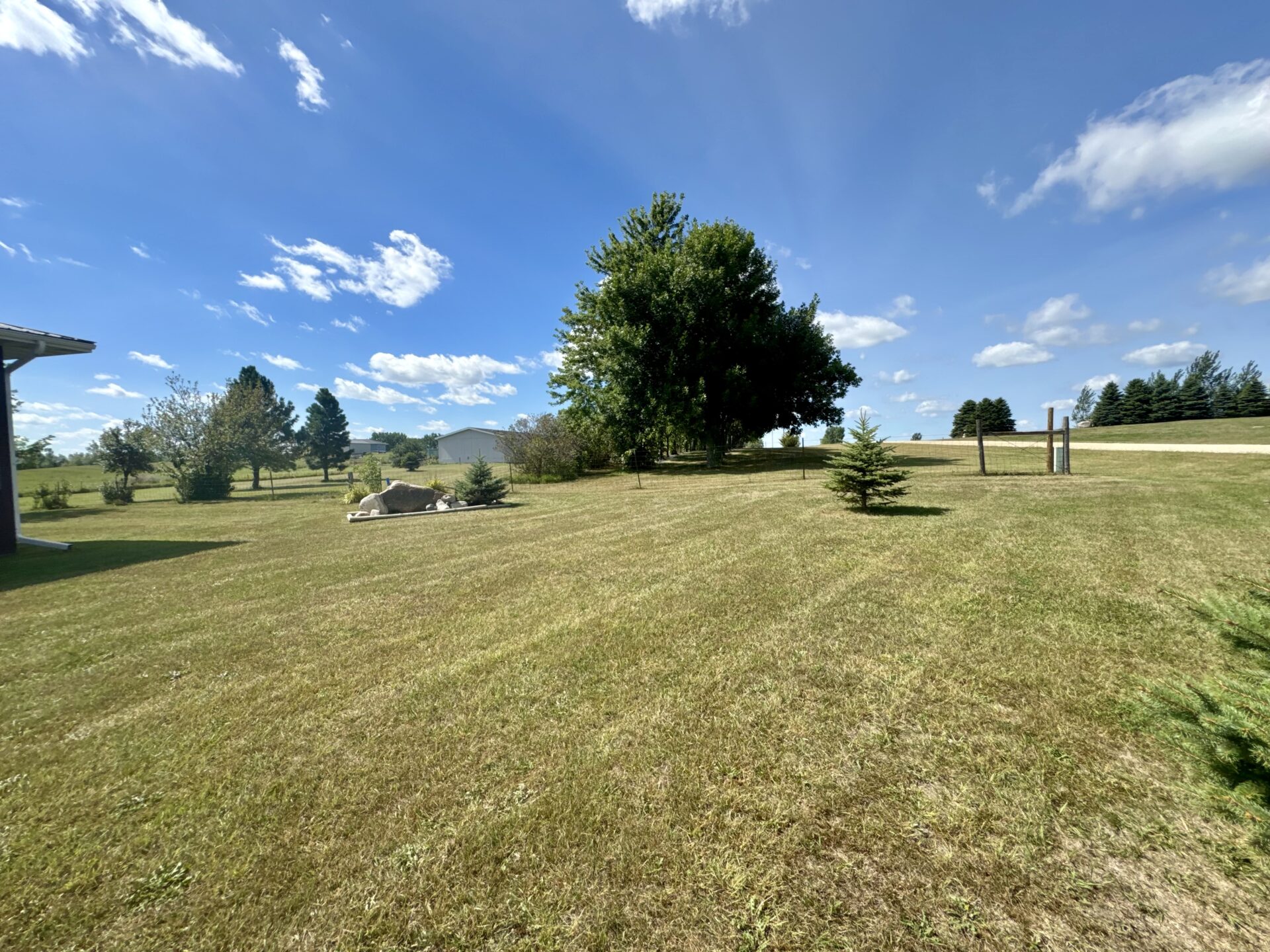 10+/- Acre – 42475 109th St. – Britton, SD