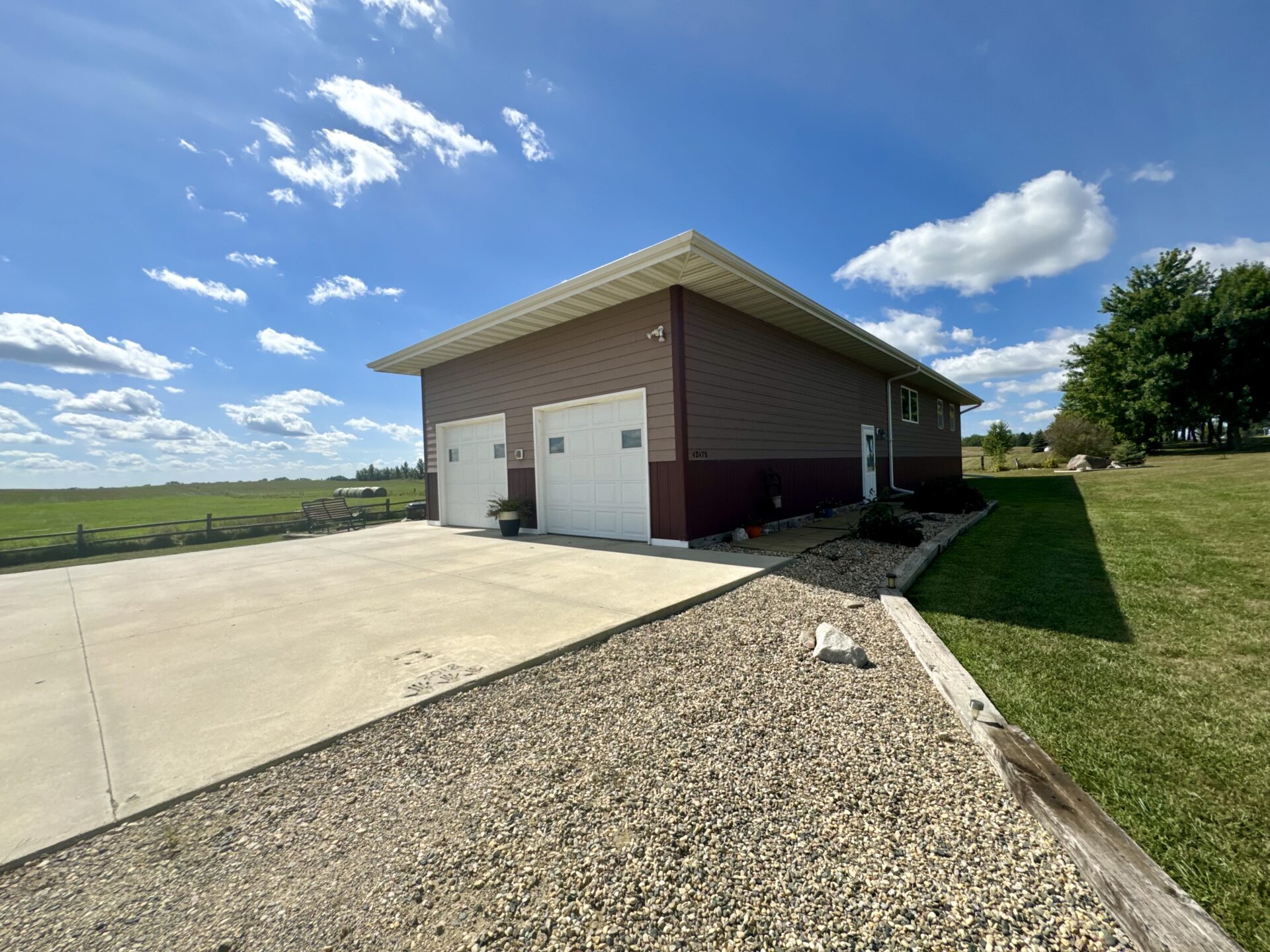 10+/- Acre – 42475 109th St. – Britton, SD