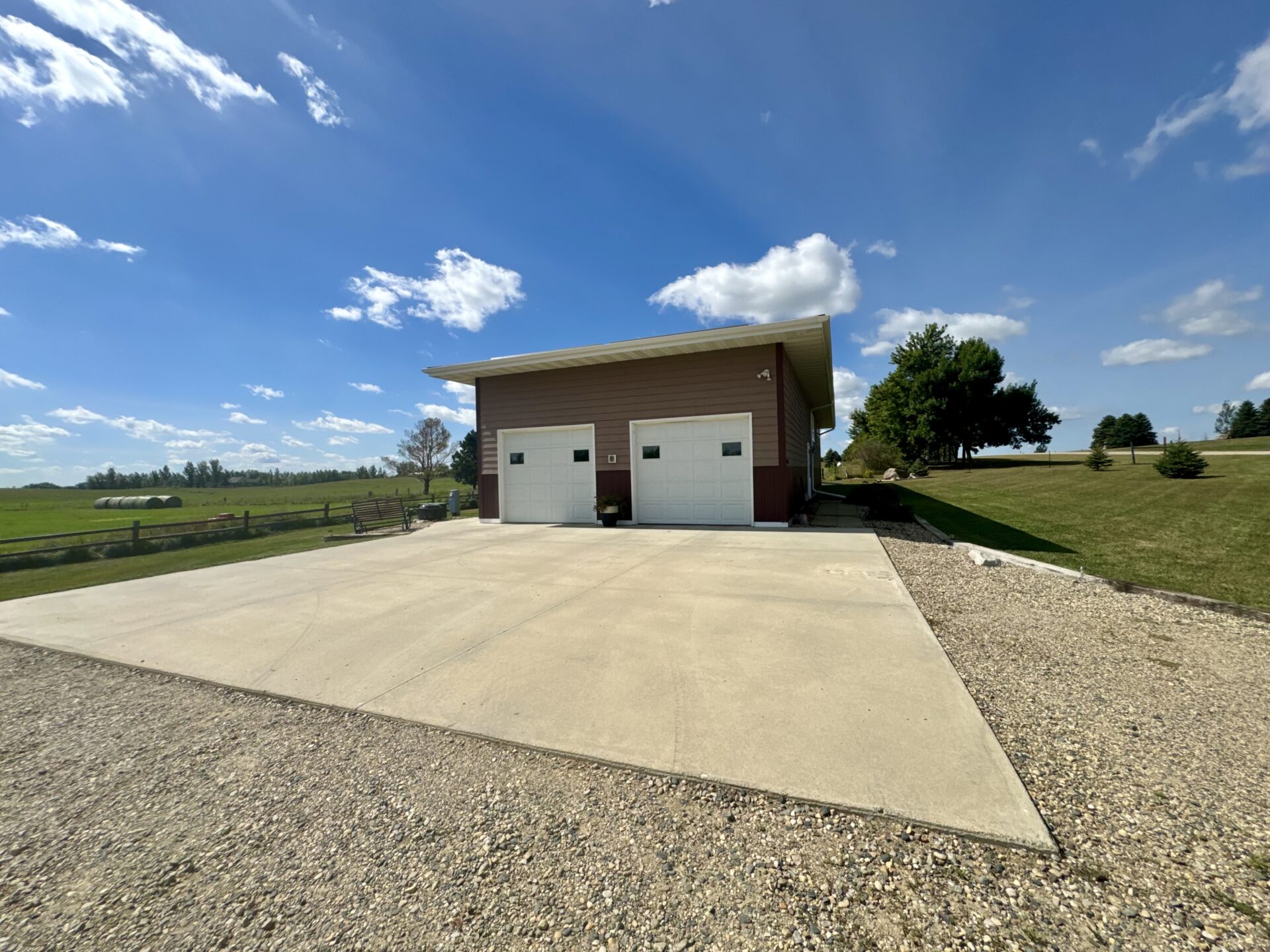 10+/- Acre – 42475 109th St. – Britton, SD