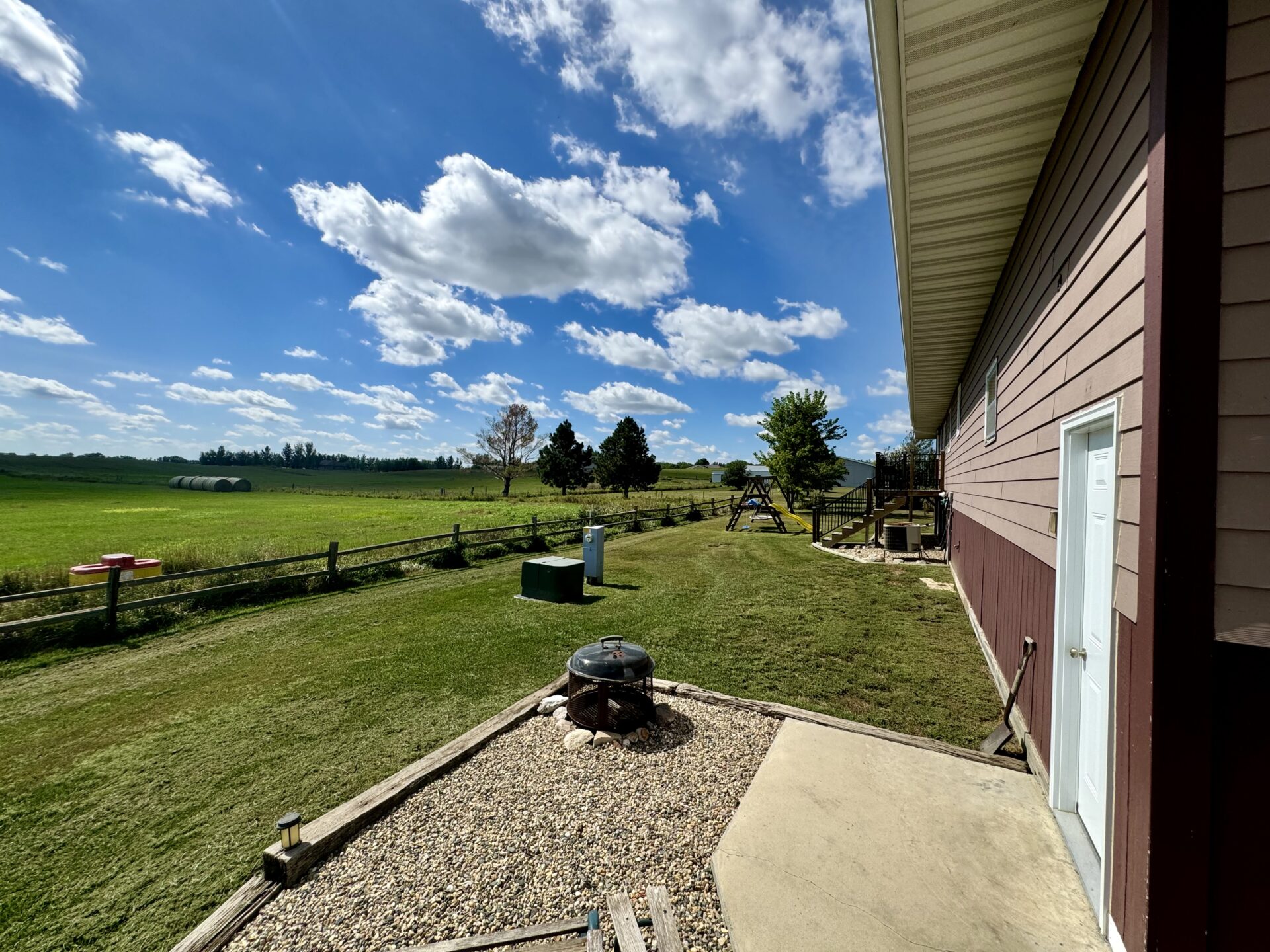 10+/- Acre – 42475 109th St. – Britton, SD