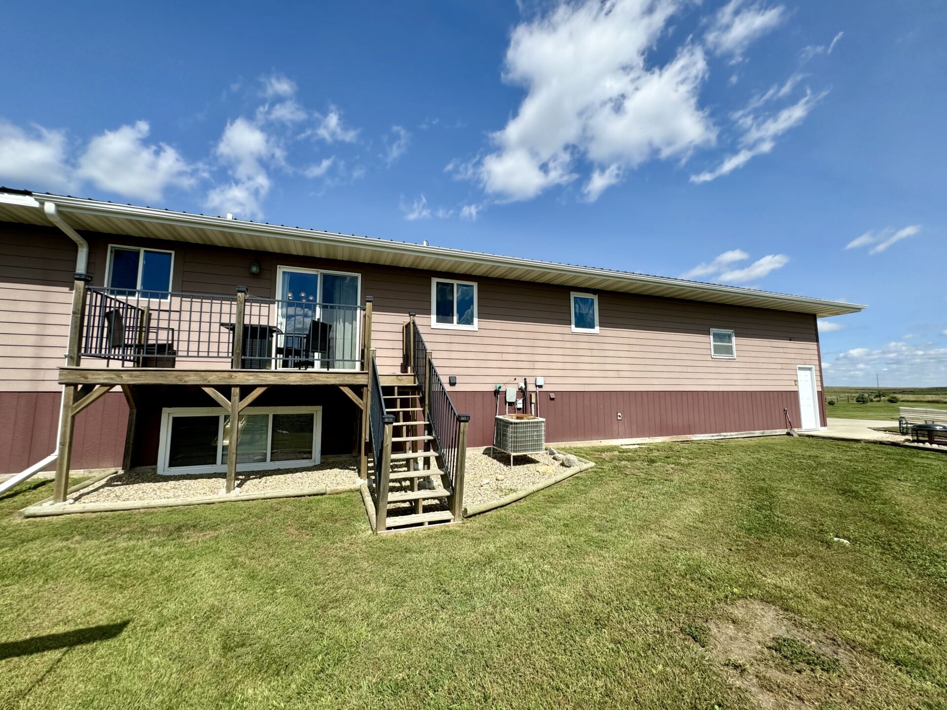 10+/- Acre – 42475 109th St. – Britton, SD