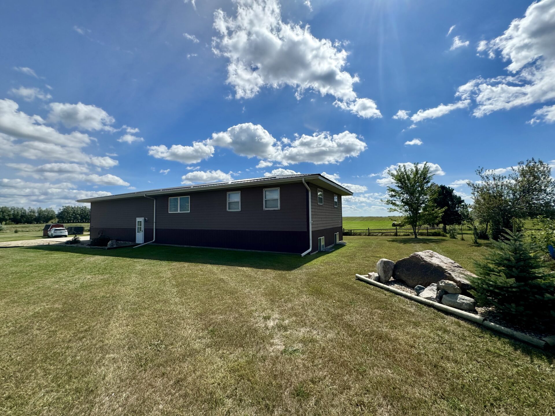 10+/- Acre – 42475 109th St. – Britton, SD