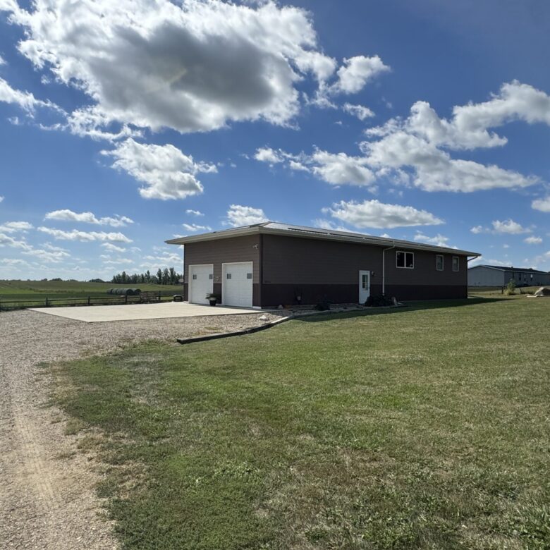 10+/- Acre – 42475 109th St. – Britton, SD