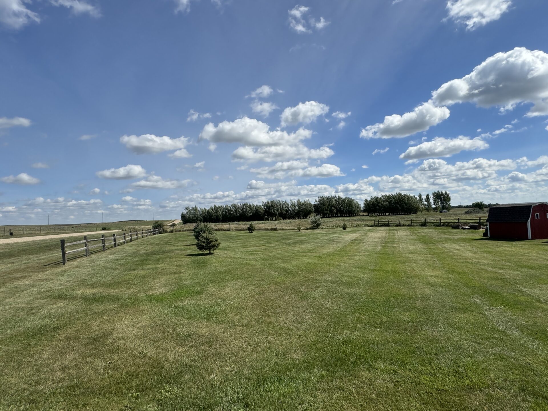 10+/- Acre – 42475 109th St. – Britton, SD