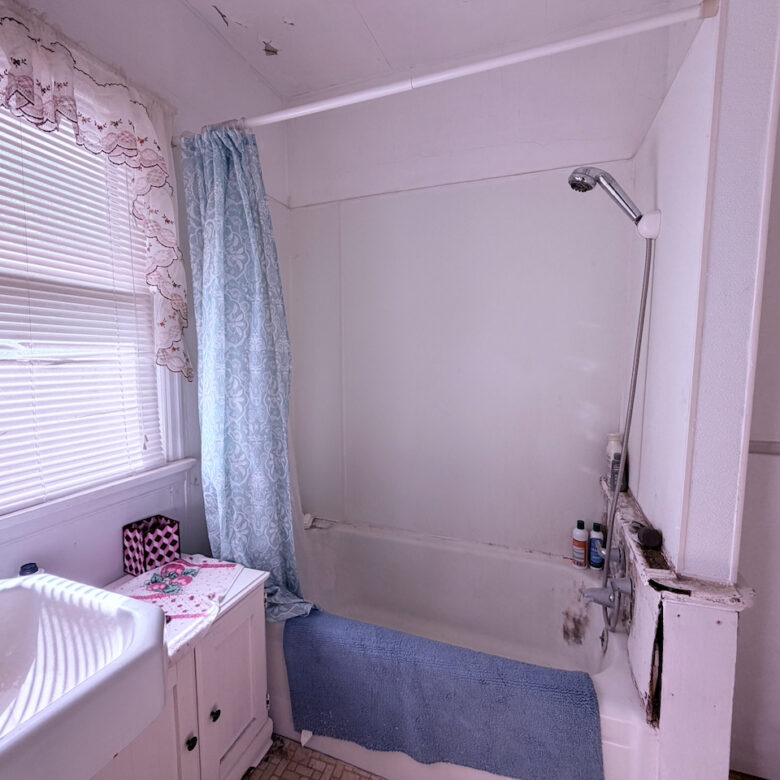 503 West 2nd Street – Webster, SD