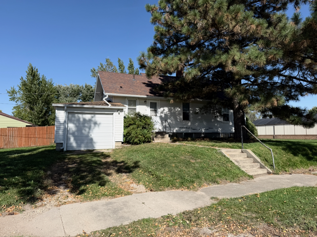 503 West 2nd Street – Webster, SD