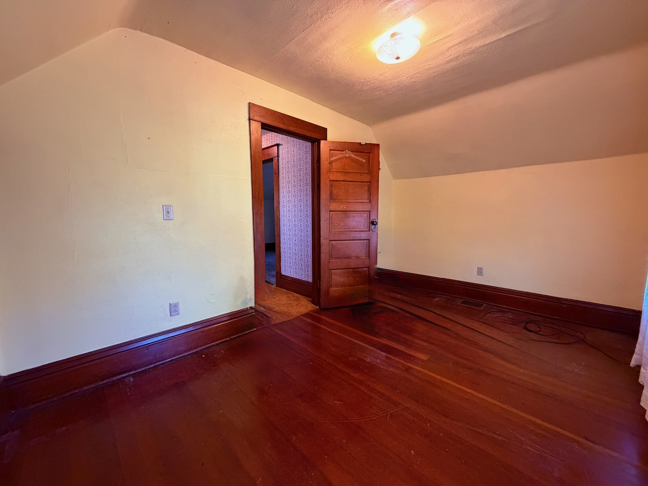 402 North Main Street – Veblen, SD