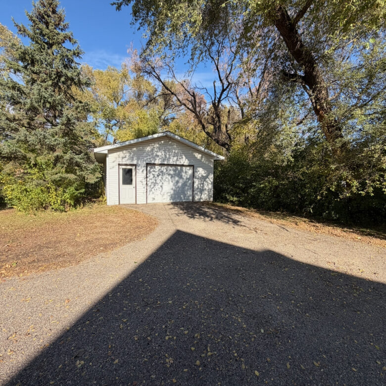 402 North Main Street – Veblen, SD