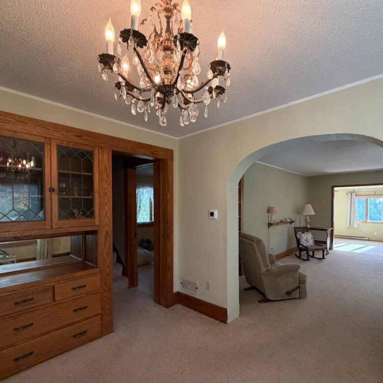 402 North Main Street – Veblen, SD