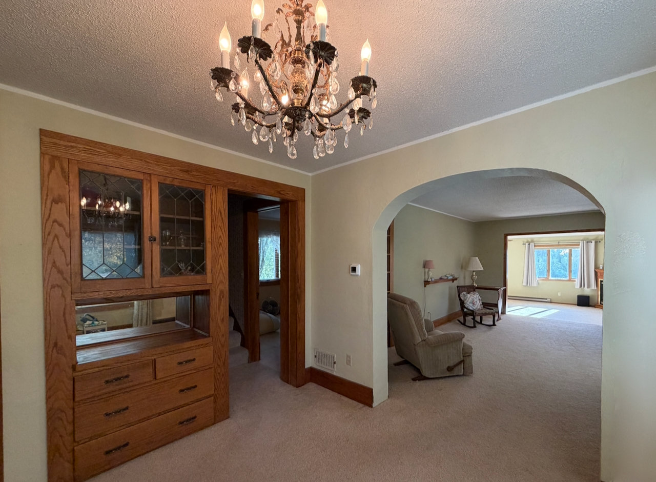 402 North Main Street – Veblen, SD