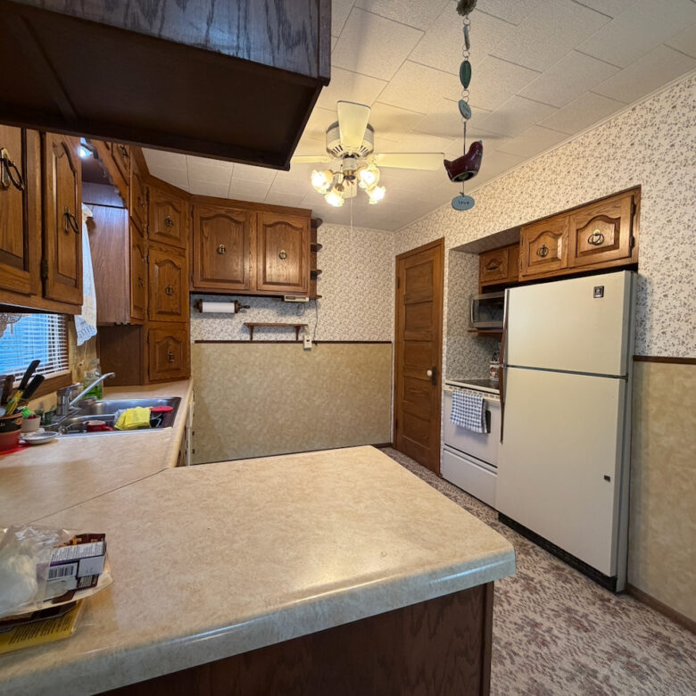 402 North Main Street – Veblen, SD