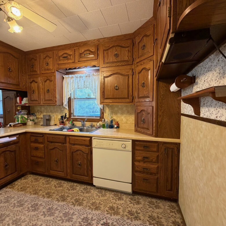 402 North Main Street – Veblen, SD