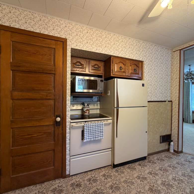 402 North Main Street – Veblen, SD