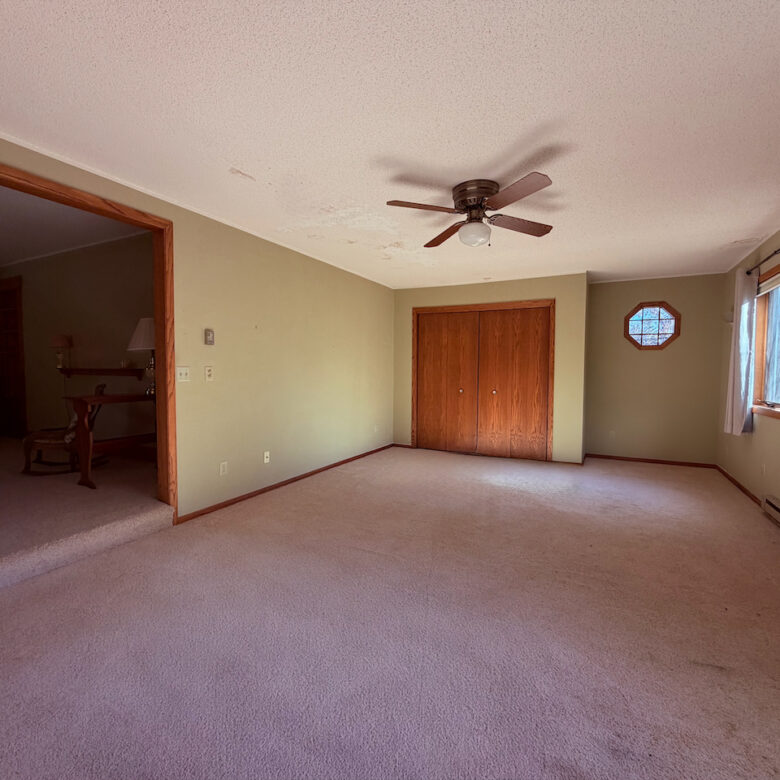 402 North Main Street – Veblen, SD